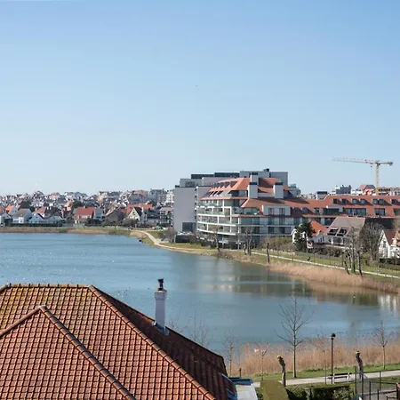 Penthouse With 2 Very Large Terraces South Facing Overlooking Zegemeer, Prime Location, Near The Sea, 2 Bedrooms, Free Garage Appartement