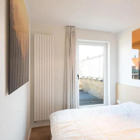 Penthouse With 2 Very Large Terraces South Facing Overlooking Zegemeer, Prime Location, Near The Sea, 2 Bedrooms, Free Garage Apartment Knokke-Heist